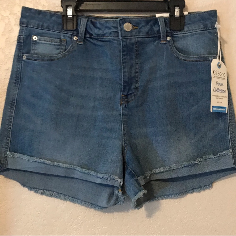 Medium denim shorts